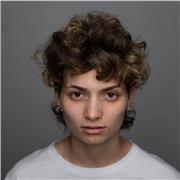 Studentessa in accademia, disponibile per aiuto compiti e ripetizioni di italiano. Disponibile anche online o nel weekend